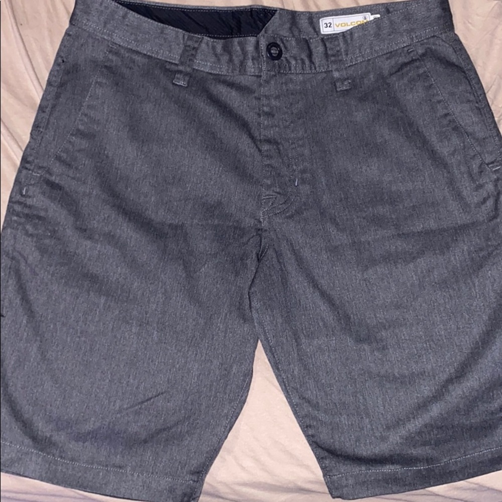Volcom shorts